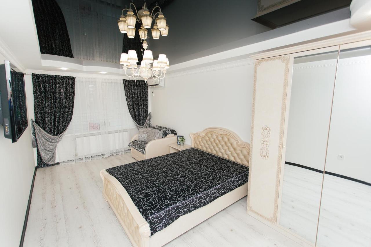 De Luxe Apartments Centr Illinskaya Sumi Dış mekan fotoğraf