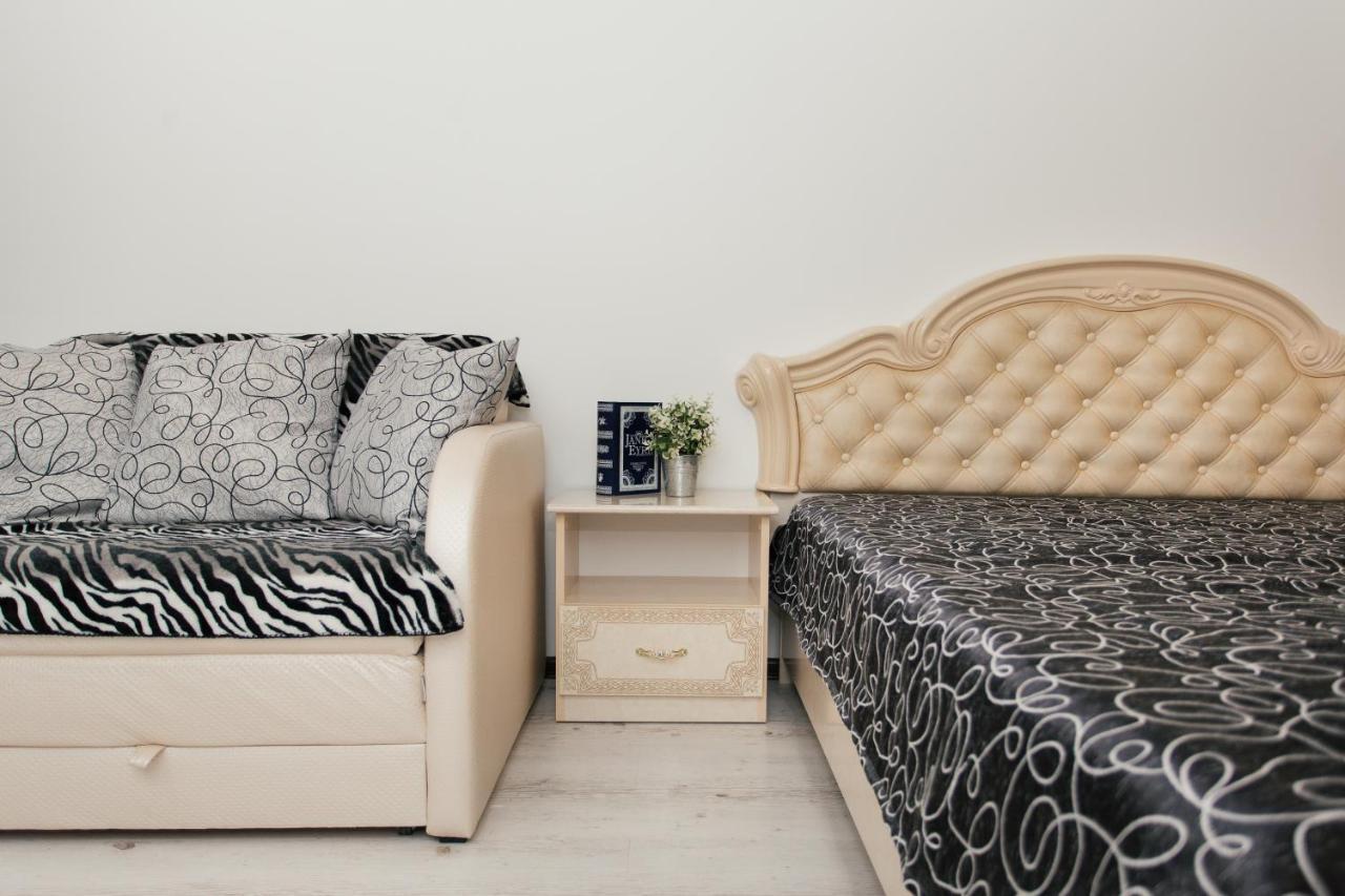 De Luxe Apartments Centr Illinskaya Sumi Dış mekan fotoğraf