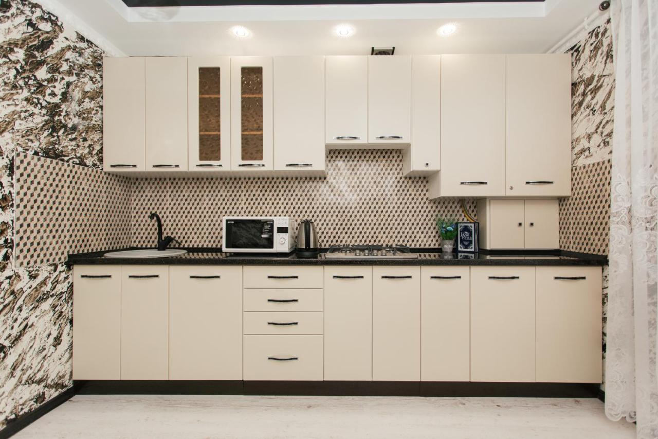 De Luxe Apartments Centr Illinskaya Sumi Dış mekan fotoğraf