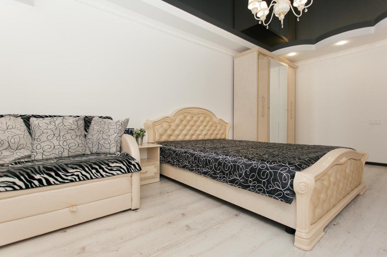 De Luxe Apartments Centr Illinskaya Sumi Dış mekan fotoğraf
