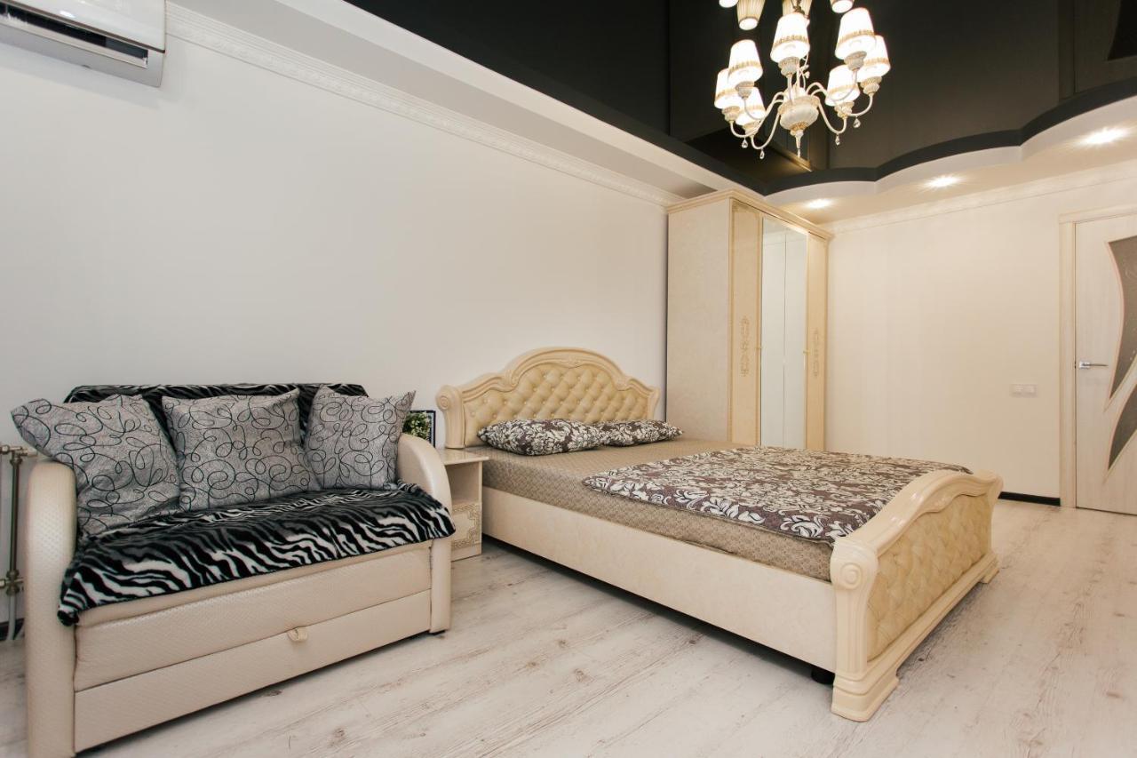 De Luxe Apartments Centr Illinskaya Sumi Dış mekan fotoğraf